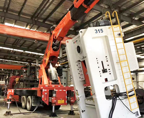 丰顺附近随车吊出租，轻松解决运输难题