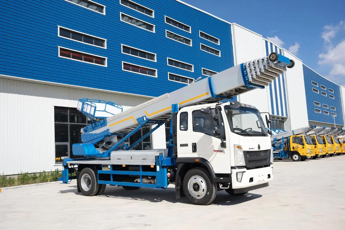 丰顺出租云梯车高空作业车 建筑垃圾搬运